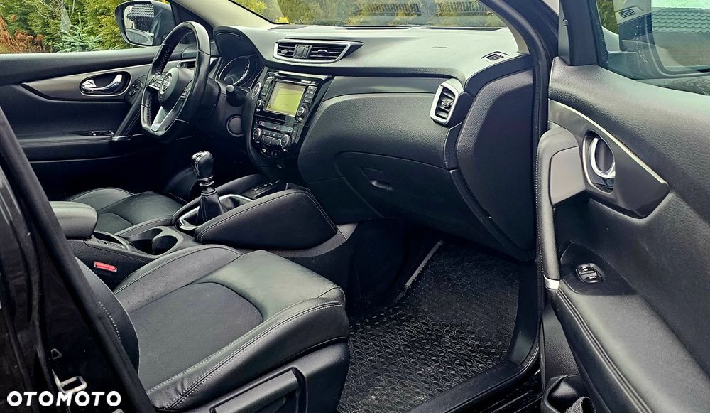 Nissan Qashqai 1.6 dCi DPF tekna - 33