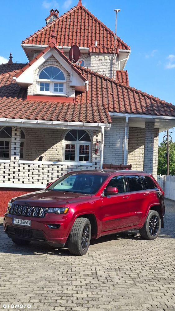Jeep Grand Cherokee - 9