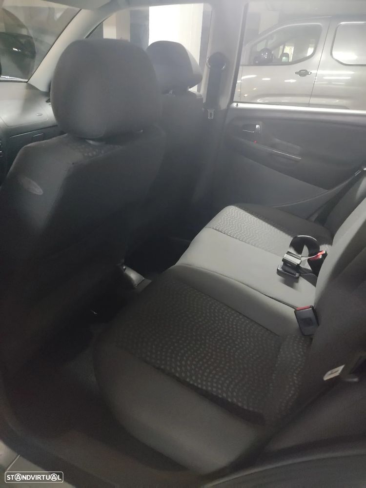 SEAT Cordoba Vario 1.4 16V Signo - 4