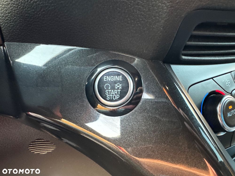 Ford Kuga 1.5 EcoBoost 2x4 ST-Line - 39