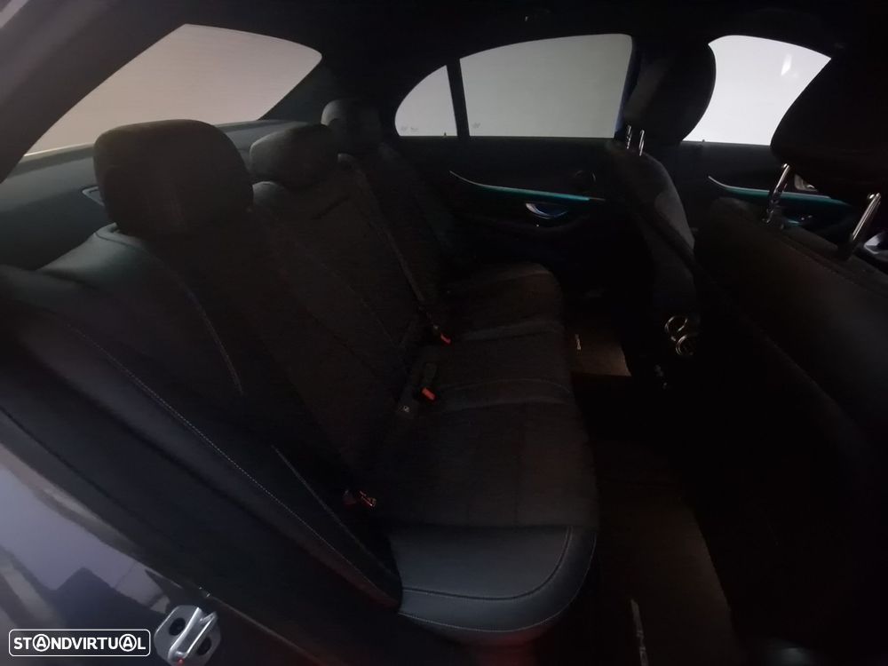 Mercedes-Benz E 220 d AMG Line - 25