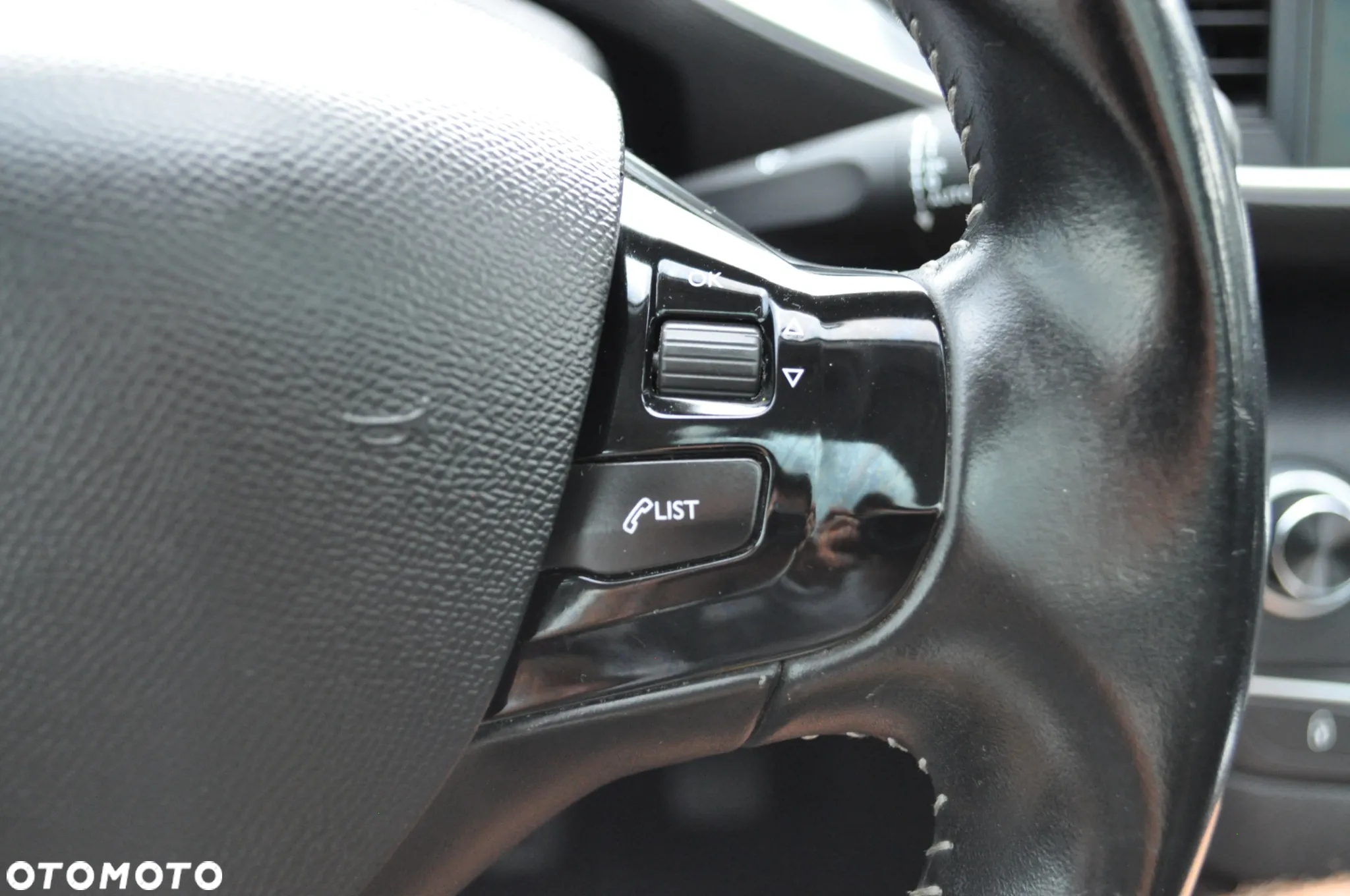 Peugeot 308 1.2 PureTech Style S&S - 26