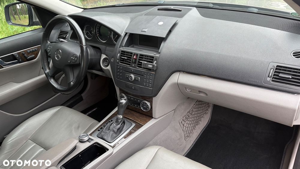 Mercedes-Benz Klasa C 280 7G-TRONIC Elegance - 26
