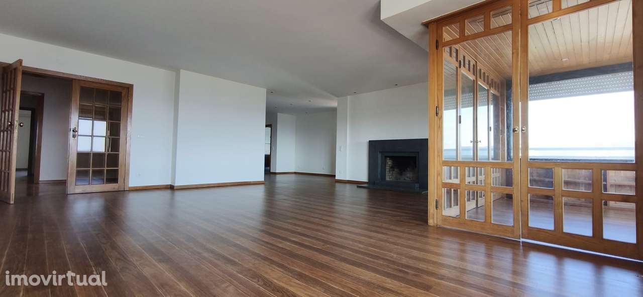 magnifico T5 duplex remodelado na Rua Miguel Torga , Penedo da Saudade - Grande imagem: 5/23