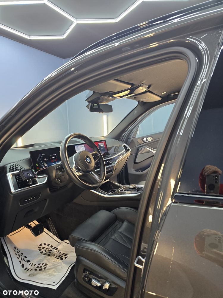 BMW X5 M50i - 7