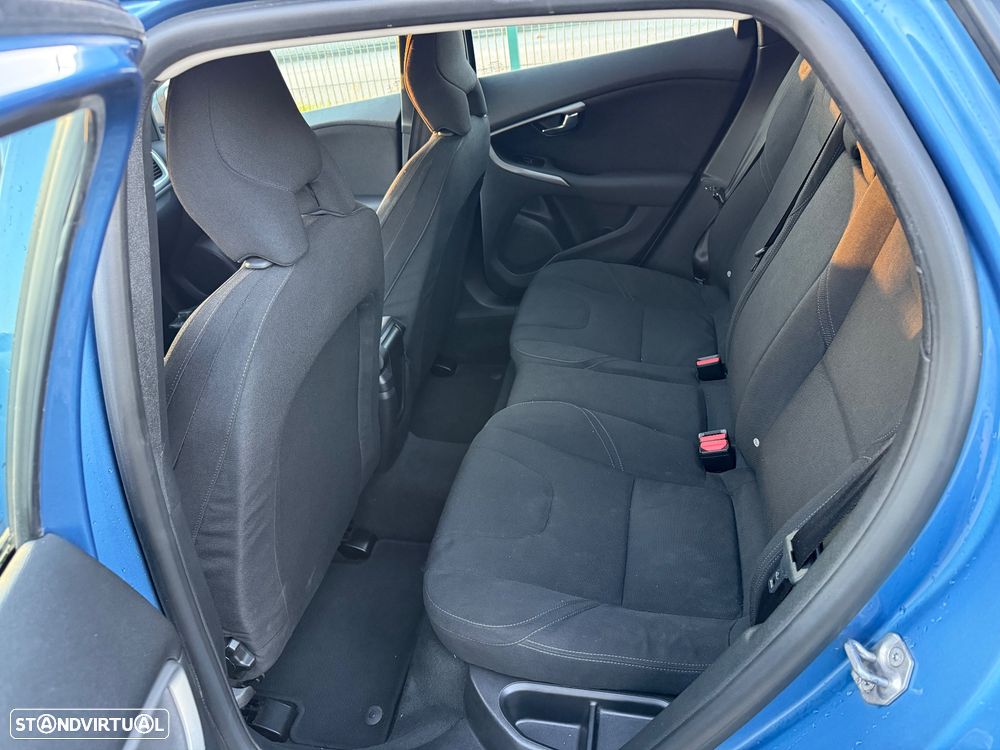 Volvo V40 1.6 D2 Momentum Eco - 5