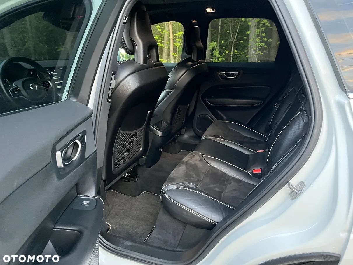 Volvo XC 60 D5 SCR AWD R-Design - 13