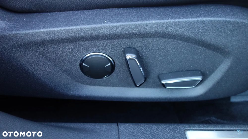 Ford Mondeo 2.0 EcoBlue ST-Line - 36
