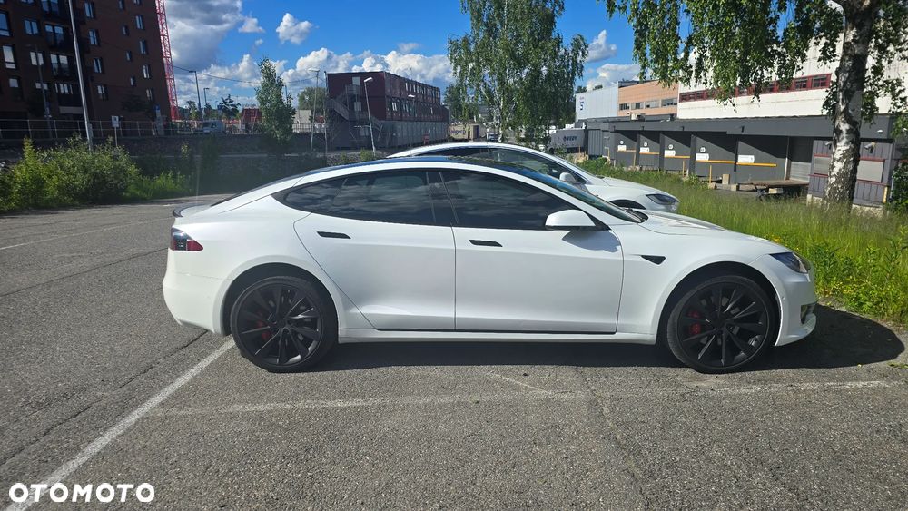 Tesla Model S Performance - 2