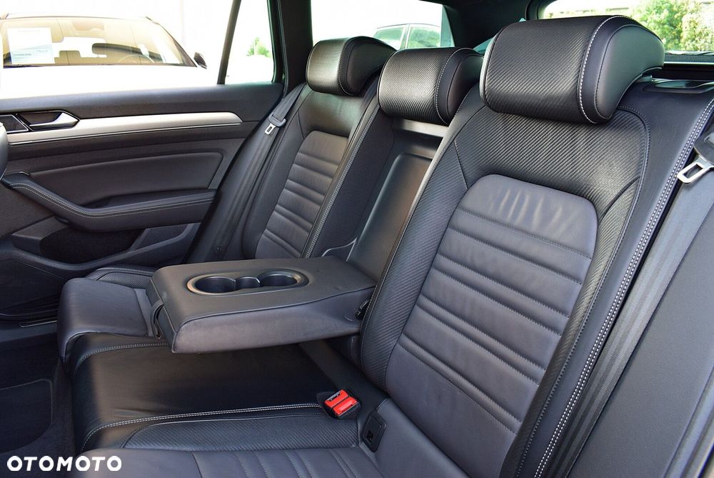 Volkswagen Passat - 17