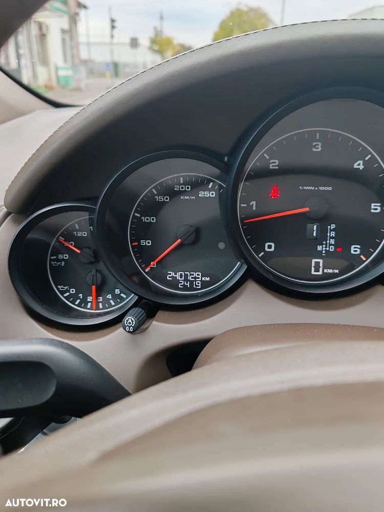 Porsche Cayenne 3.0TD TipTronic - 9