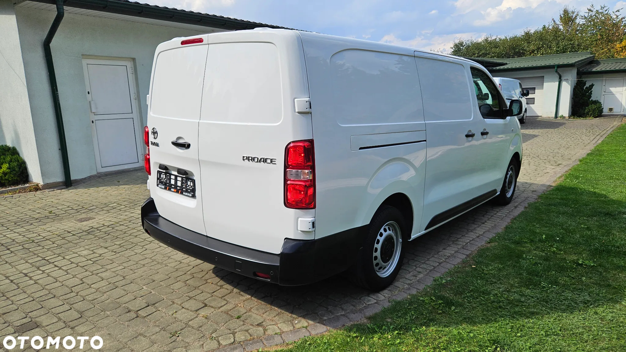 Toyota Proace 2,0D - 11