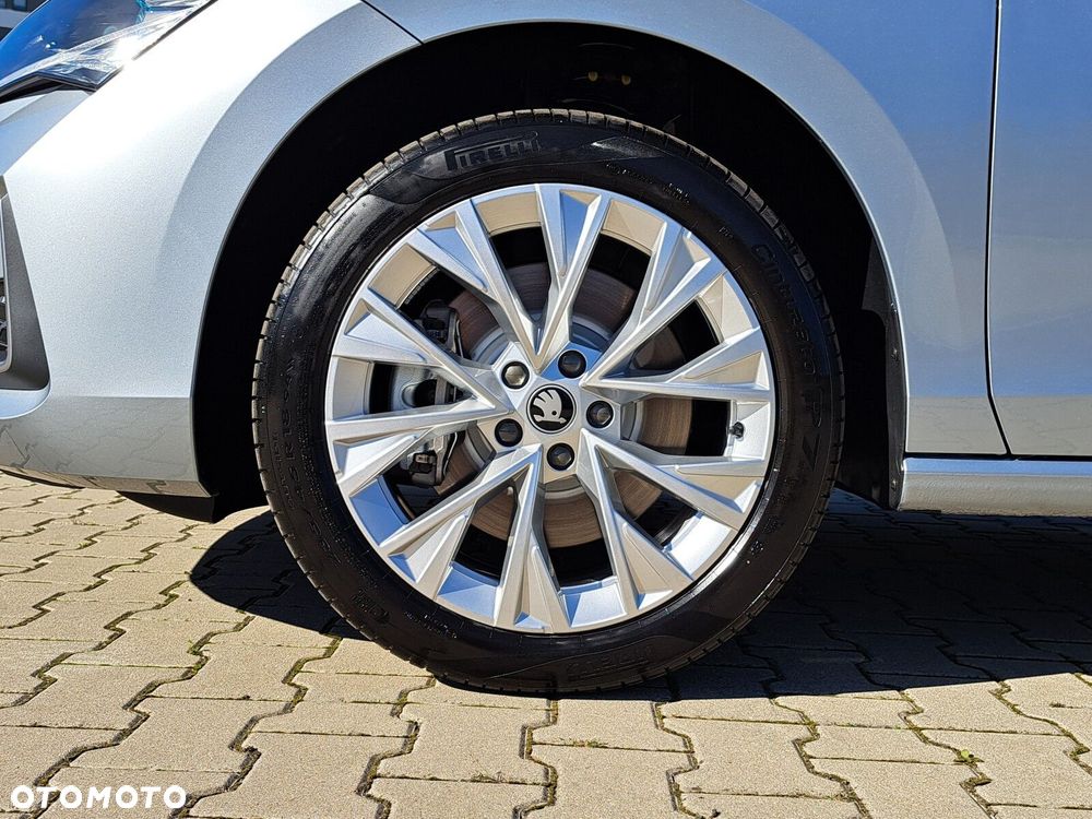 Skoda Superb 2.0 TSI Selection DSG - 32