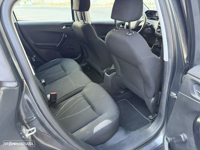 Peugeot 208 1.4 HDi Access - 16