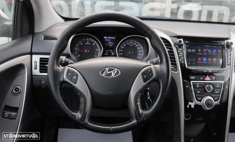 Hyundai i30 1.6 CRDI Blue Comfort - 9