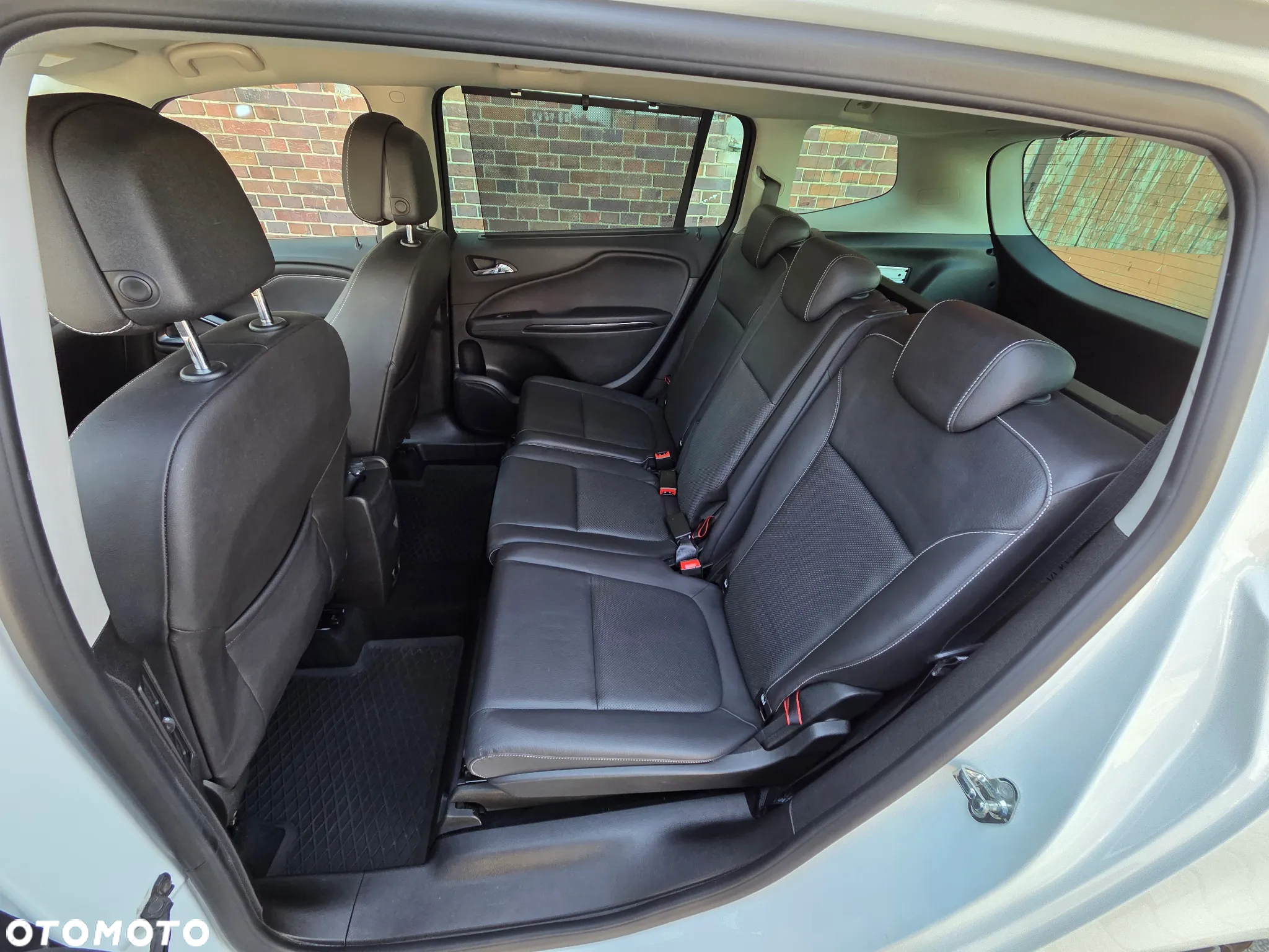 Opel Zafira Tourer 1.6 SIDI Turbo Innovation - 21