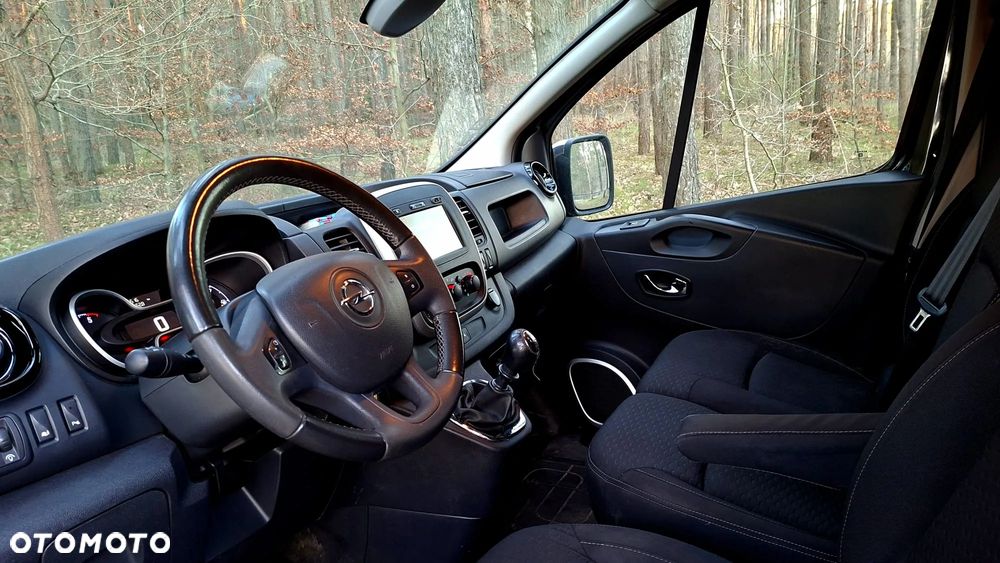 Opel Vivaro - 11