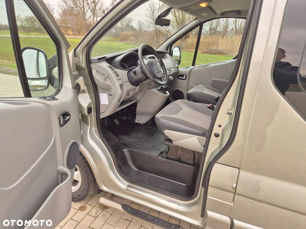 Renault Trafic - 26
