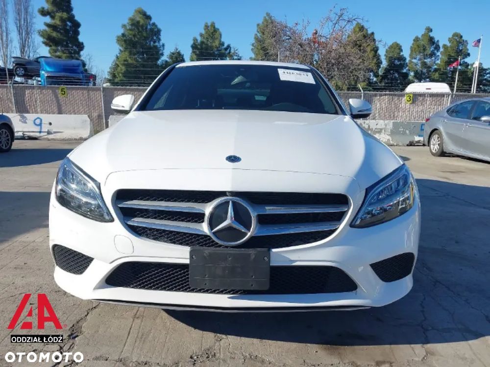 Mercedes-Benz Klasa C 300 9G-TRONIC - 5