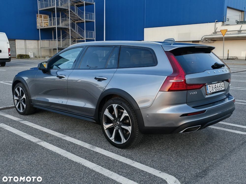 Volvo V60 Cross Country T5 AWD Geartronic Pro - 9