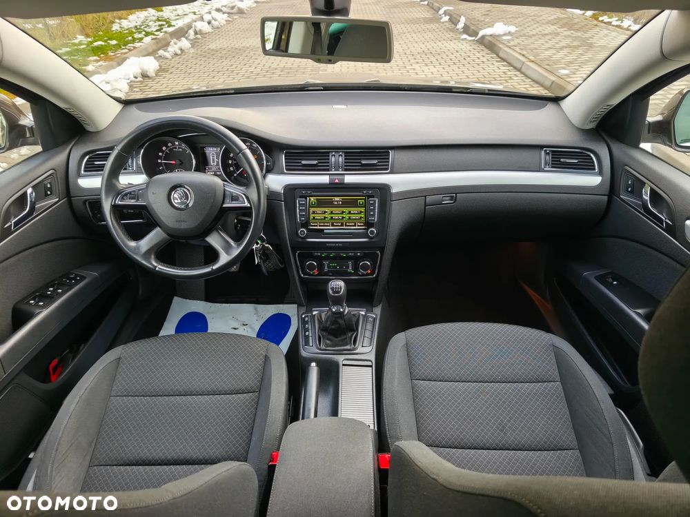 Skoda Superb 1.6 TDI GreenLine - 21