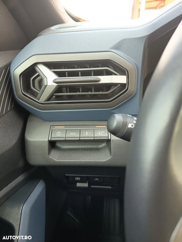 Dacia Duster ECO-G 100 Journey+ - 11