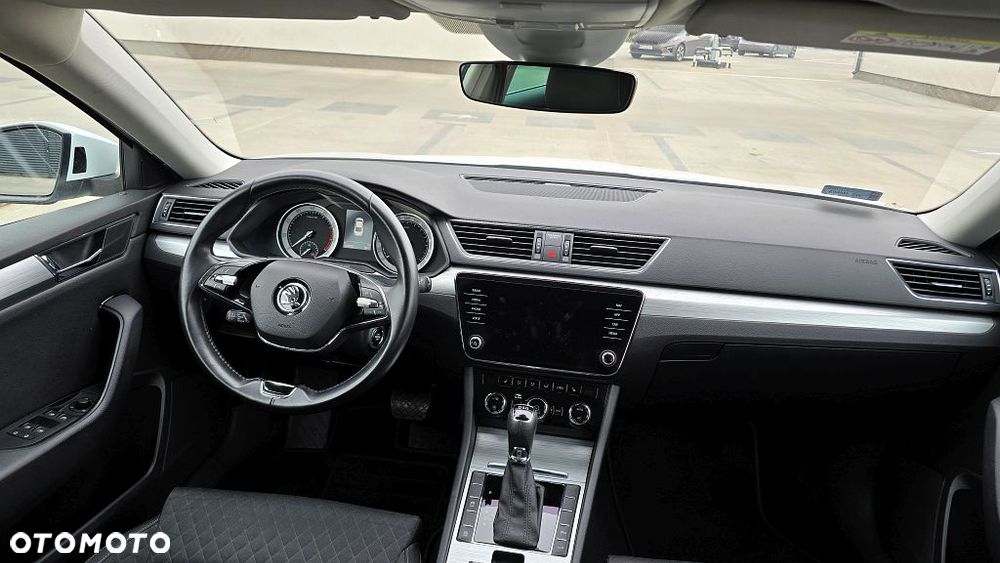 Skoda Superb 2.0 TSI Style DSG - 31