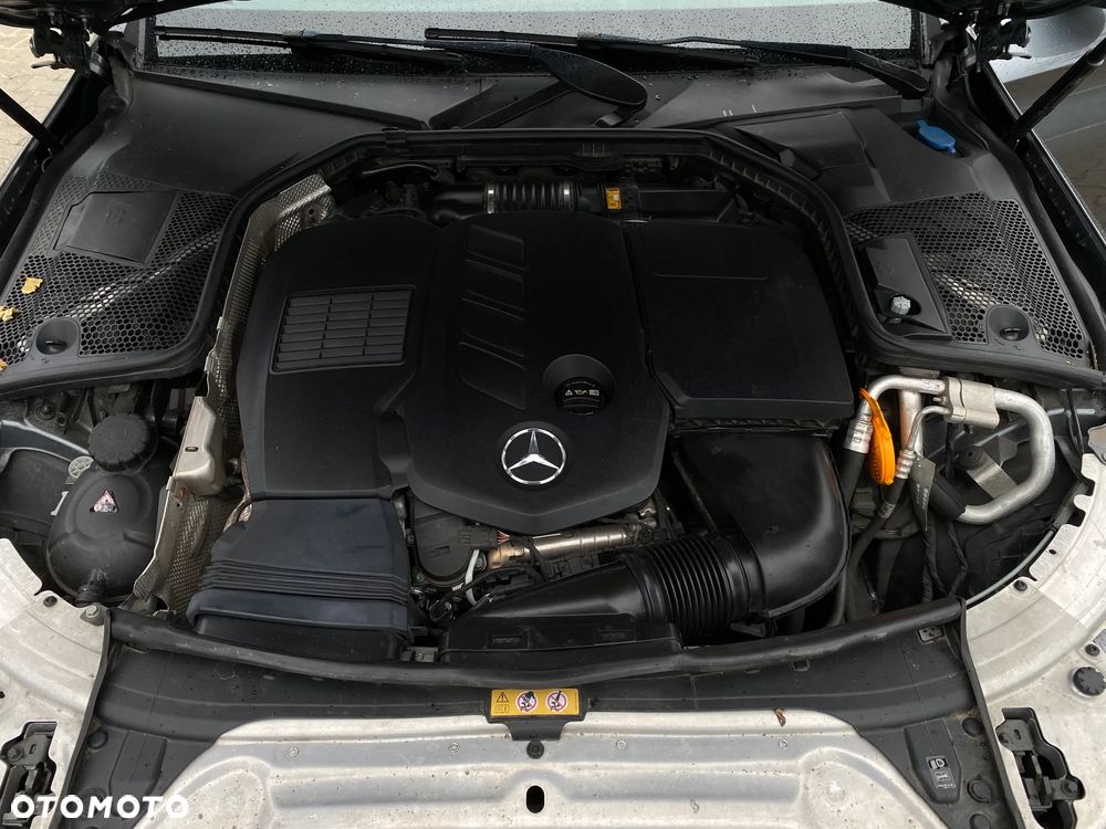 Mercedes-Benz Klasa C 300 d T 9G-TRONIC Avantgarde - 21