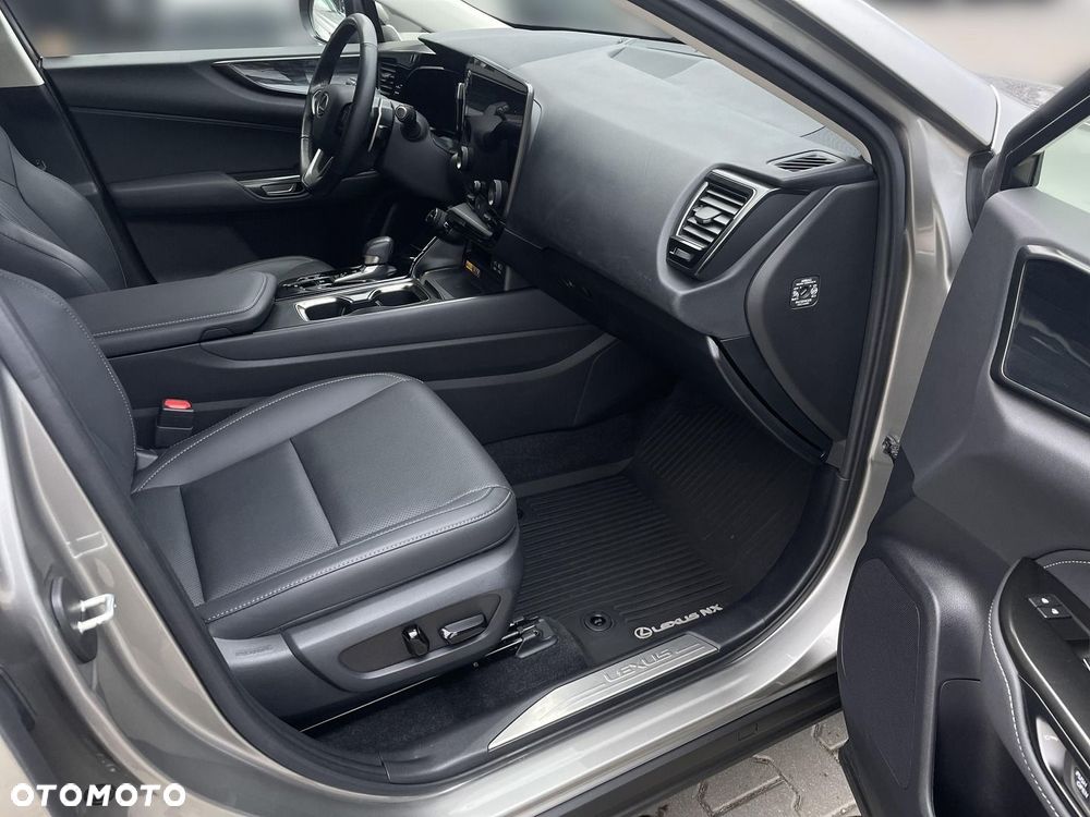 Lexus NX 350h Prestige AWD - 19
