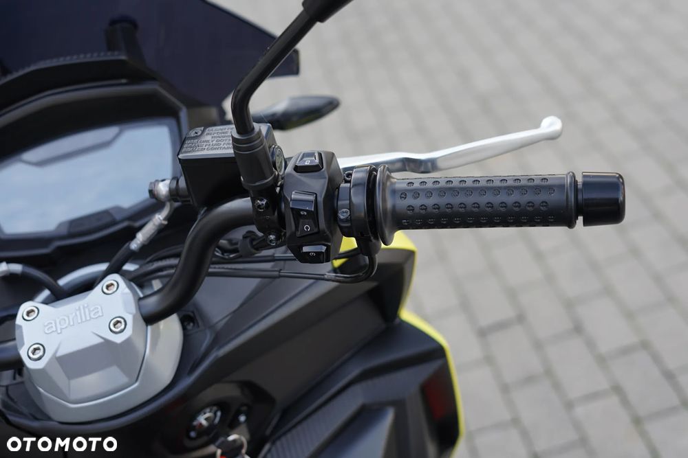 Aprilia SR - 16