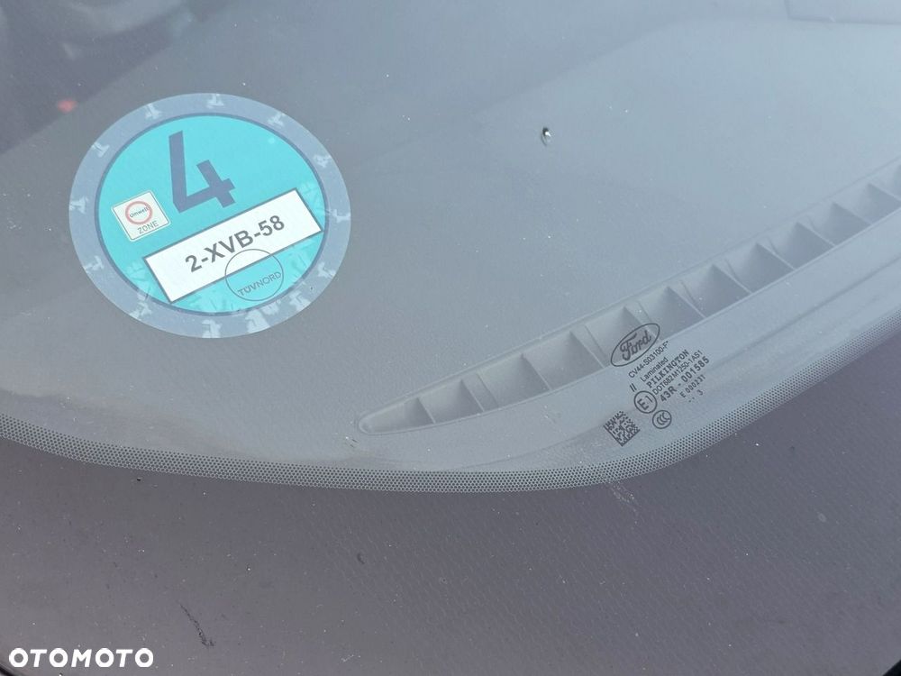 Ford Kuga - 39