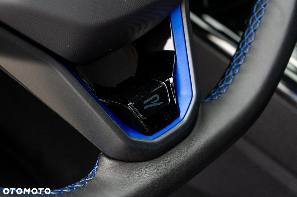 Volkswagen Golf - 21