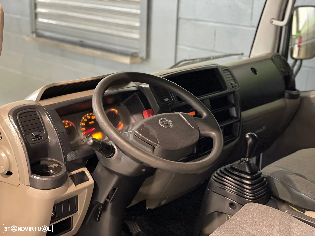 Nissan Cabstar 35.13 Cabine Tripla 9L - 10