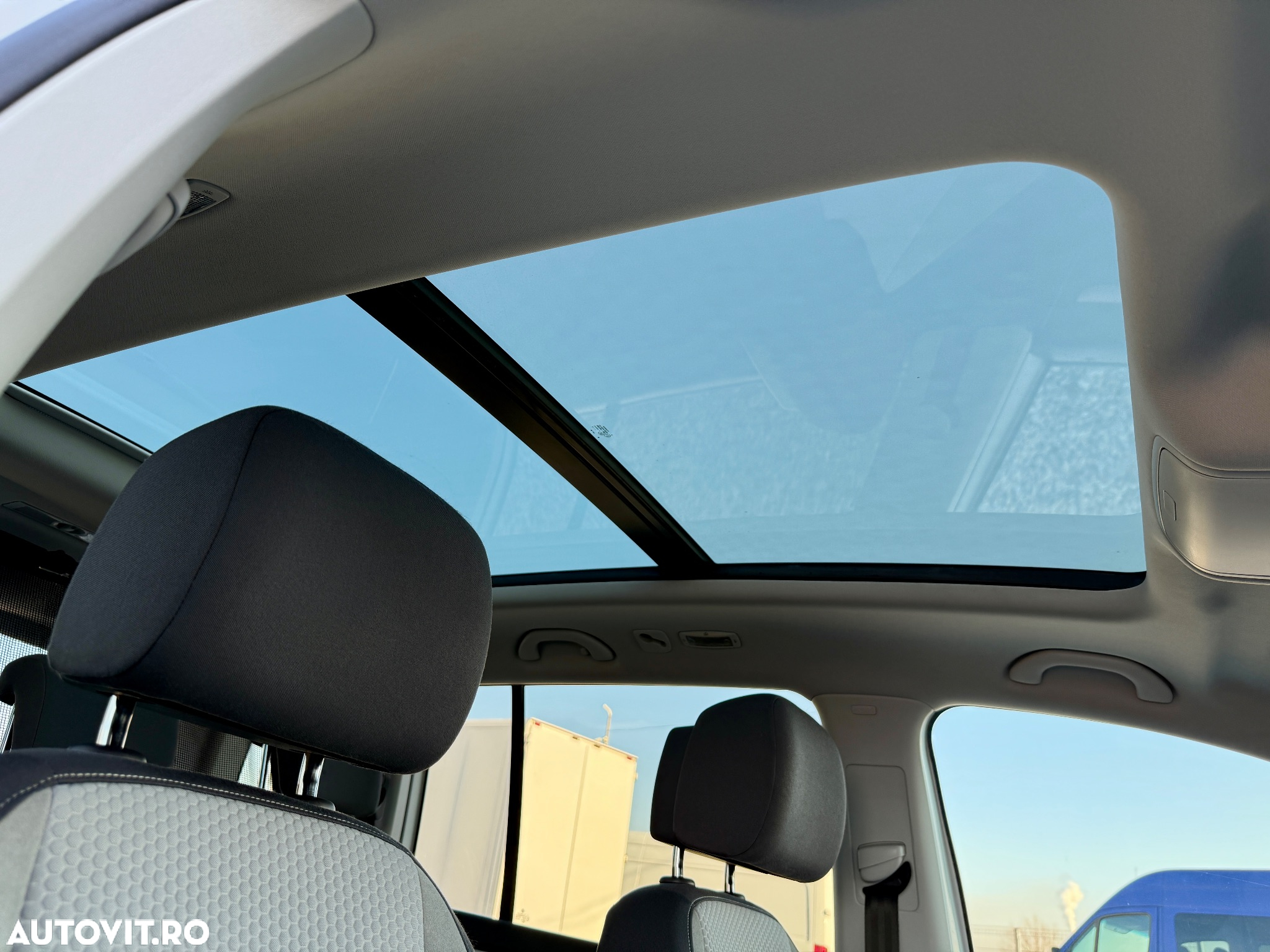 Volkswagen Touran 2.0 TDI DPF DSG Cross - 20