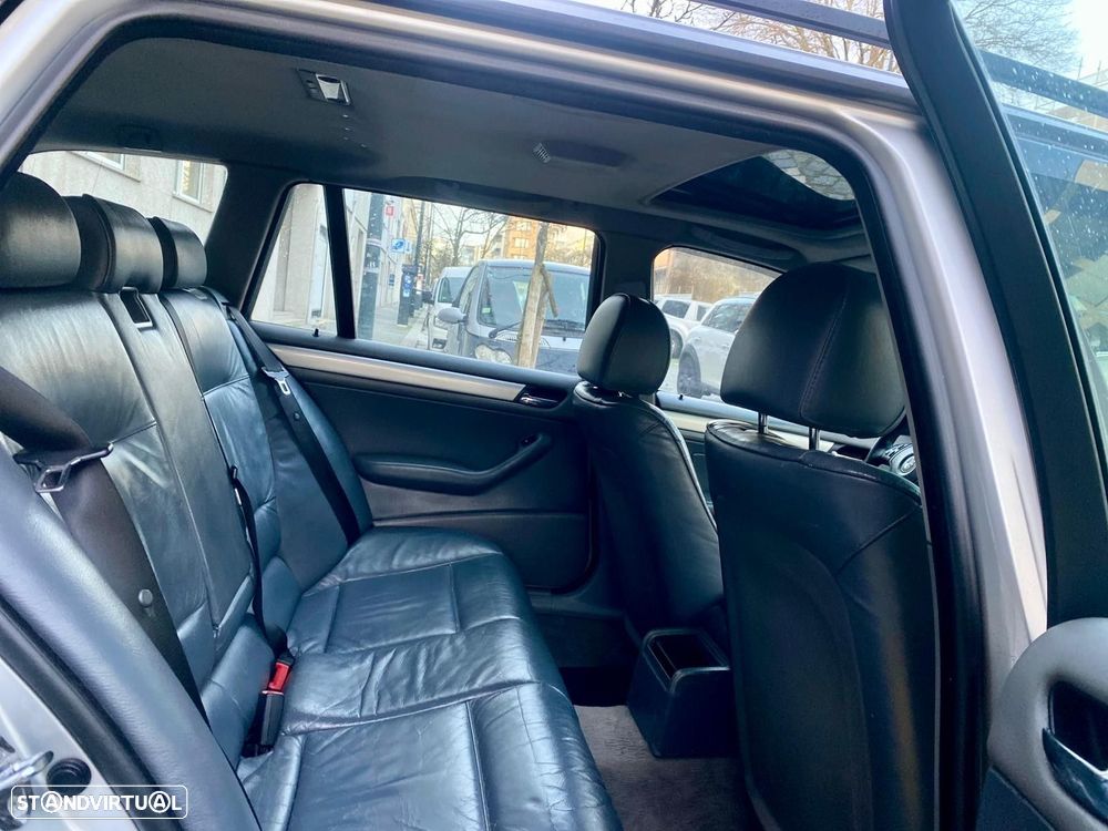 BMW 320 d Touring - 26