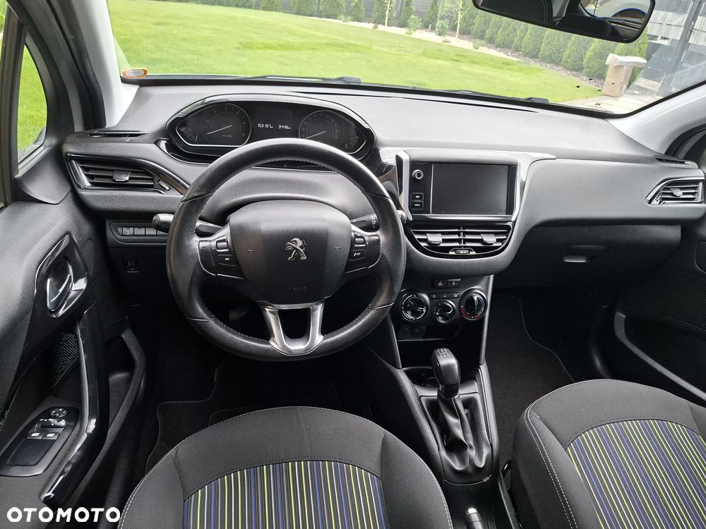 Peugeot 208 - 7