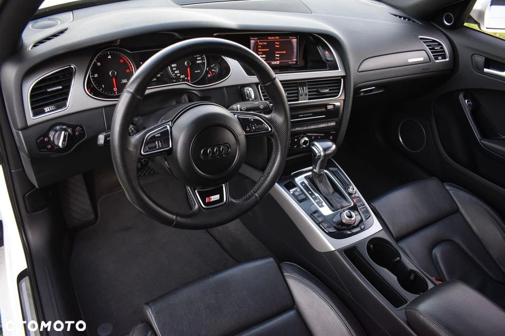 Audi A4 Limousine - 5
