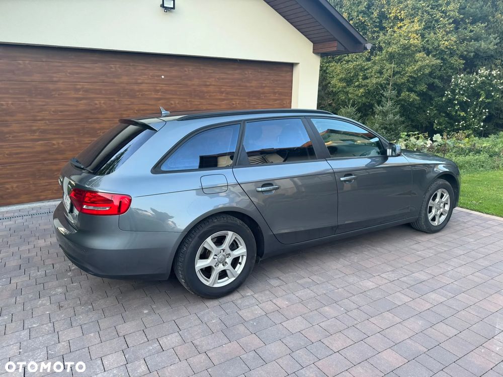 Audi A4 Avant - 8