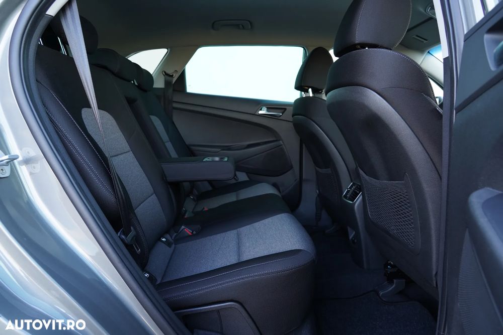 Hyundai Tucson blue 1.6 CRDi 2WD DCT Premium - 17
