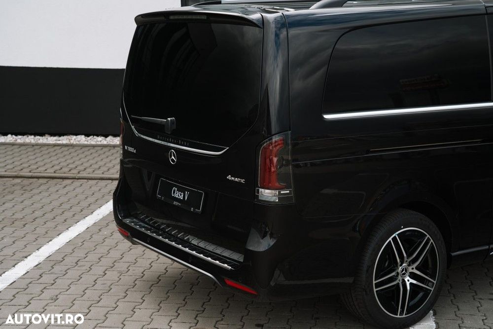 Mercedes-Benz V - 12