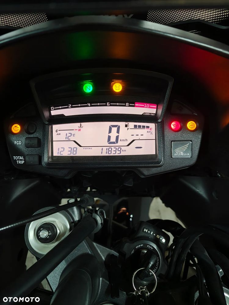 Honda VFR - 9