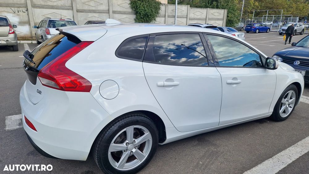 Volvo V40 D2 ECO Kinetic - 4
