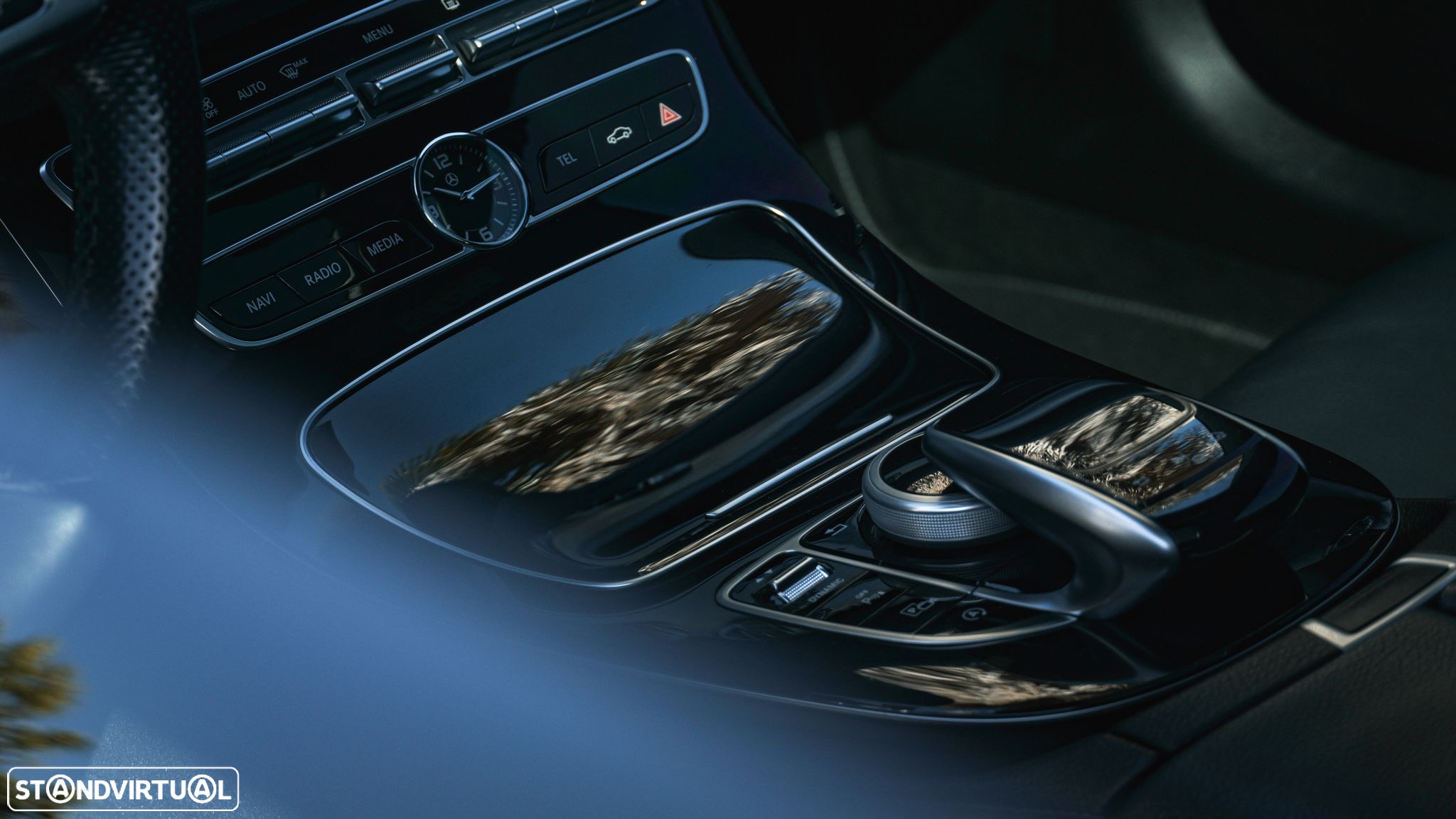 Mercedes-Benz E 220 d 4Matic Coupe 9G-TRONIC AMG Line - 13
