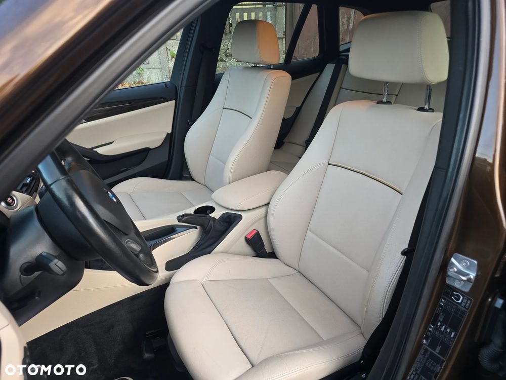 BMW X1 xDrive20d - 14