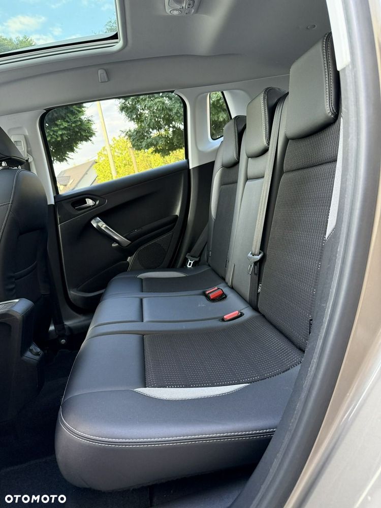 Peugeot 2008 - 6