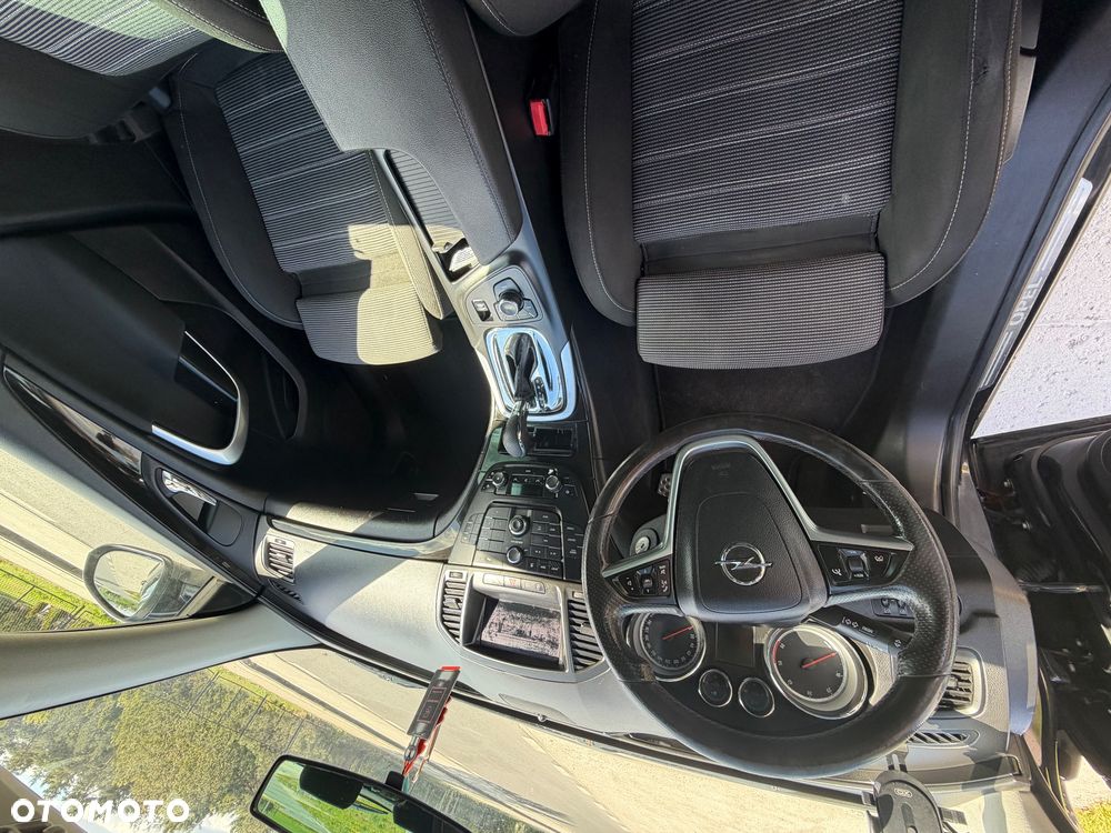 Opel Insignia - 17