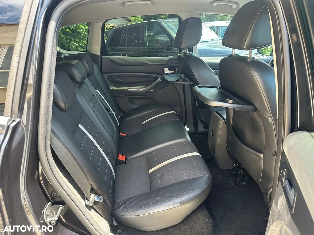Ford Kuga 2.0 TDCi 4x4 Titanium - 12