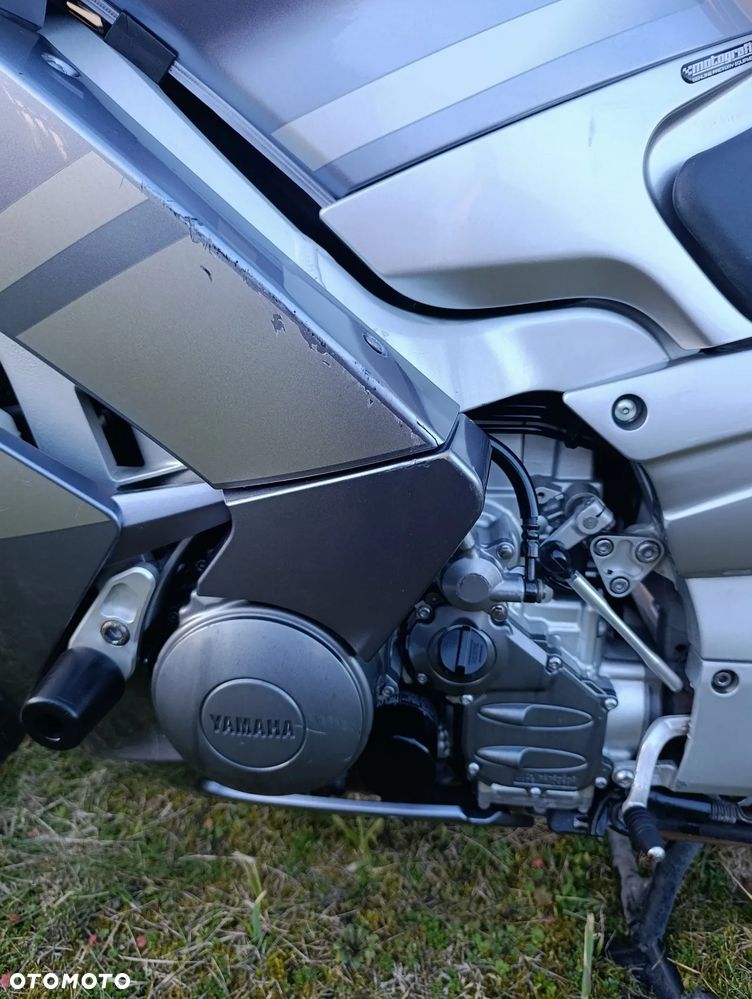 Yamaha FJR - 7