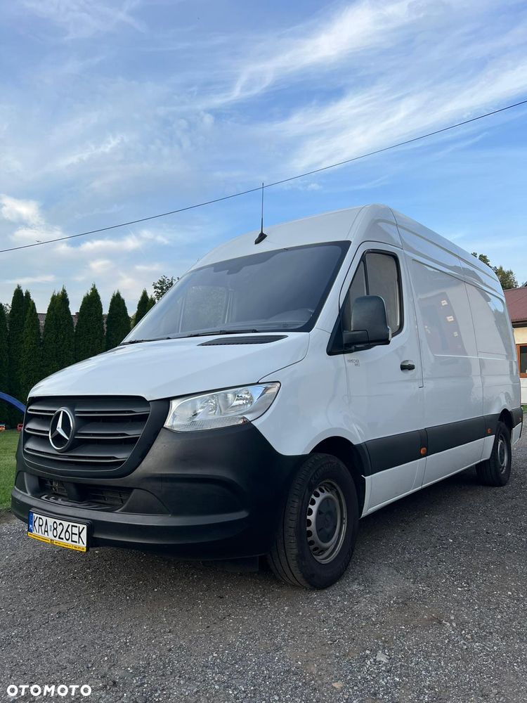 Mercedes-Benz Sprinter - 2