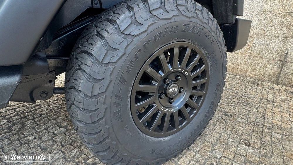 Jeep Wrangler Unlimited 2.8 CRD Auto Sport - 6